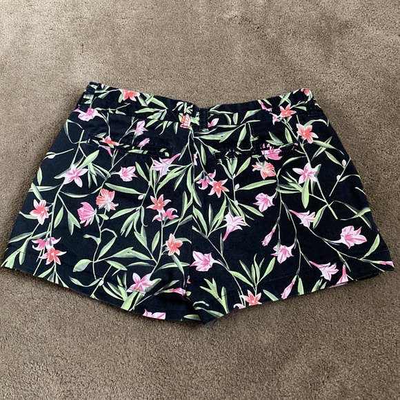 Khakis by Gap City shorts - Picture 2 of 6